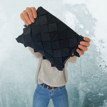 Load image into Gallery viewer, Geometric evening black clutch bag
